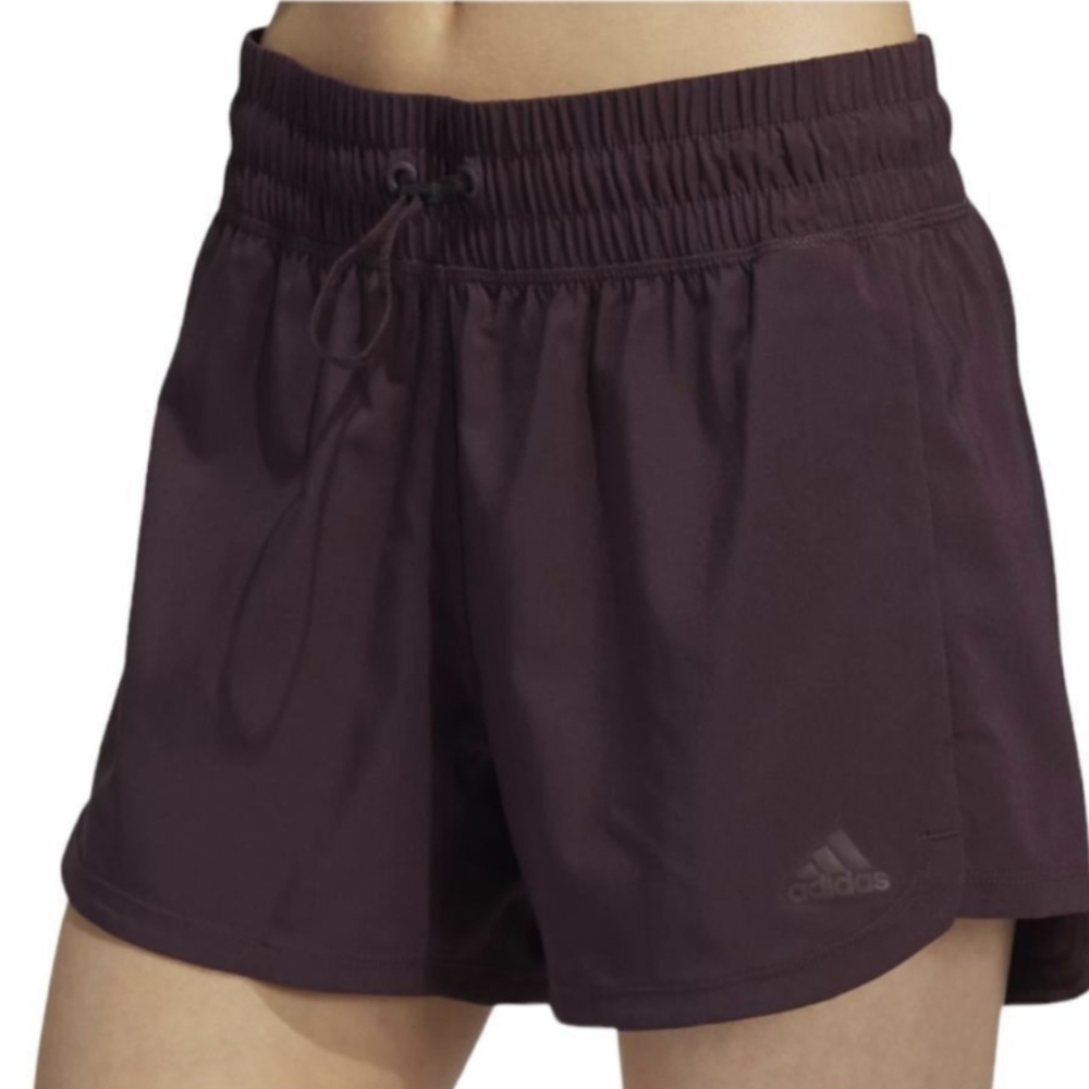 Adidas Pacer bungee short 💜 Women's Medium, great condition! Plum Color